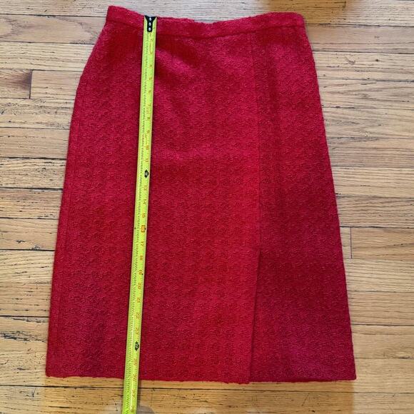 Chanel Vintage Tweed Wool Red Skirt Suit Set FR 40 US 8 Gold Lion Buttons - Picture 11 of 15